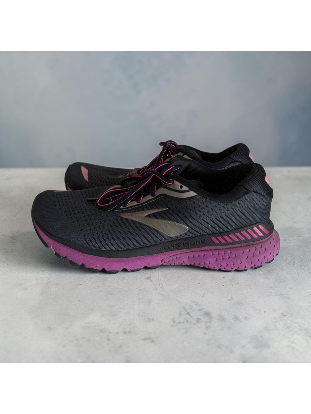 Brooks Adrenaline GTS 20 Women's Running Shoes Size 9 B Black Purple